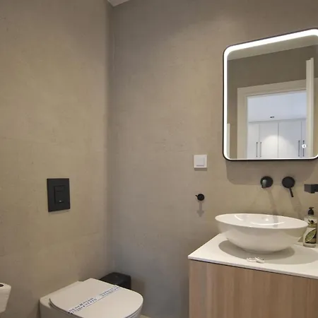 Urban Allure Apartment